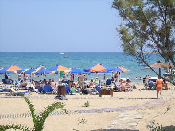 'beach at chania' - La Canée